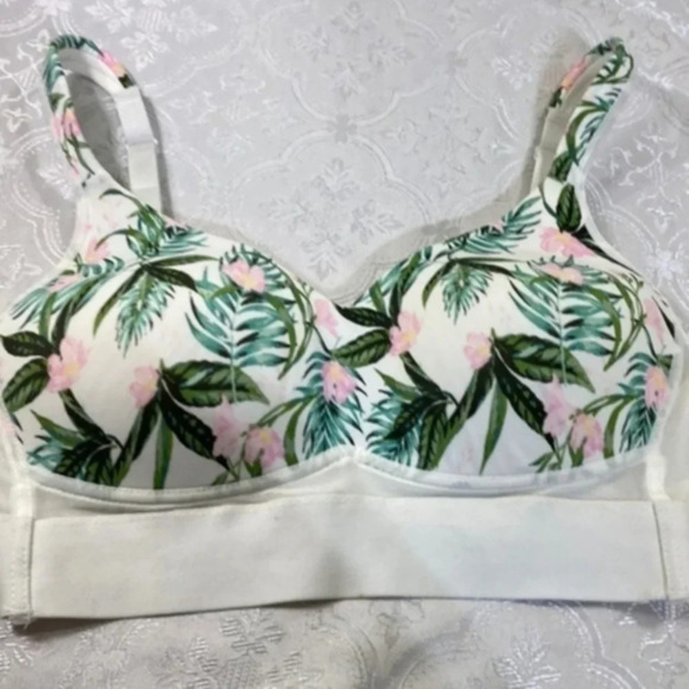Rhonda Shear sport bras M